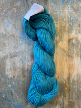 Load image into Gallery viewer, Cascade Hampton