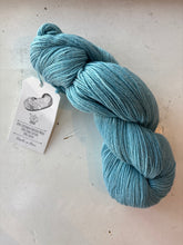 Load image into Gallery viewer, Amano Yarns Chaski