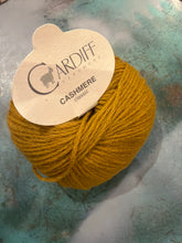 Load image into Gallery viewer, Cardiff Cashmere Classic