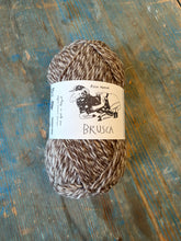 Load image into Gallery viewer, Rosa Pomar Retrosaria Brusca