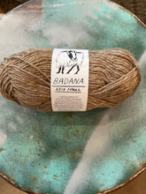 Load image into Gallery viewer, Retrosaria Badana