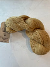 Load image into Gallery viewer, Amano Yarns Chaski