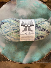 Load image into Gallery viewer, Retrosaria Mondim