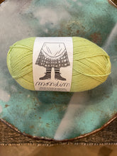 Load image into Gallery viewer, Retrosaria Mondim