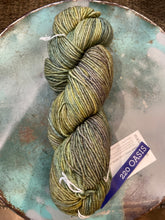 Load image into Gallery viewer, Malabrigo Seis Cabos