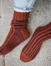 Load image into Gallery viewer, 52 Weeks of Easy Knits Book