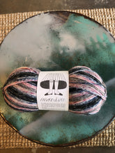 Load image into Gallery viewer, Retrosaria Mondim