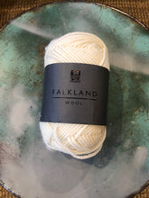 Load image into Gallery viewer, Daruma Falkland Wool
