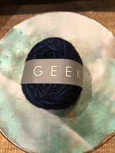 Load image into Gallery viewer, Daruma Geek