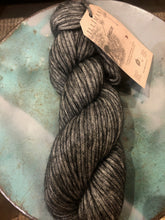 Load image into Gallery viewer, Illimani Amelie