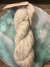 Load image into Gallery viewer, Illimani Amelie