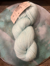 Load image into Gallery viewer, Illimani Amelie