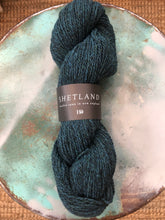 Load image into Gallery viewer, Harrisville Shetland