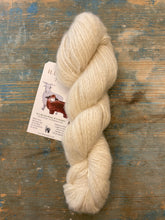 Load image into Gallery viewer, Illimani Feli