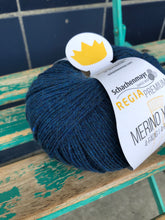 Load image into Gallery viewer, Regia Merino Yak
