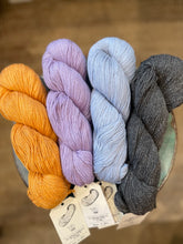 Load image into Gallery viewer, Amano Yarns Chaski