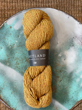 Load image into Gallery viewer, Harrisville Shetland