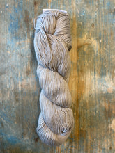 Load image into Gallery viewer, Cascade Hampton

