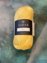 Load image into Gallery viewer, Isager Trio 2
