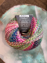 Load image into Gallery viewer, Wool Addicts Move
