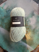 Load image into Gallery viewer, Isager Alpaca 1

