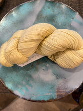 Load image into Gallery viewer, Amano Yarns Chaski
