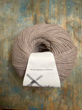 Load image into Gallery viewer, WoolDreamers Mota
