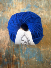 Load image into Gallery viewer, Wooldreamers Cautiva
