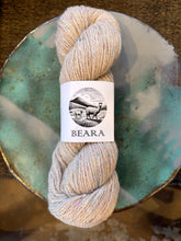 Load image into Gallery viewer, Hey Mama Wolf Beara
