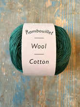 Load image into Gallery viewer, Daruma Rambouillet Wool Cotton
