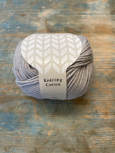 Load image into Gallery viewer, Daruma Knitting Cotton
