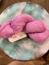 Load image into Gallery viewer, Amano Yarns Chaski
