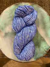 Load image into Gallery viewer, Cascade Yarns Cantata Solids
